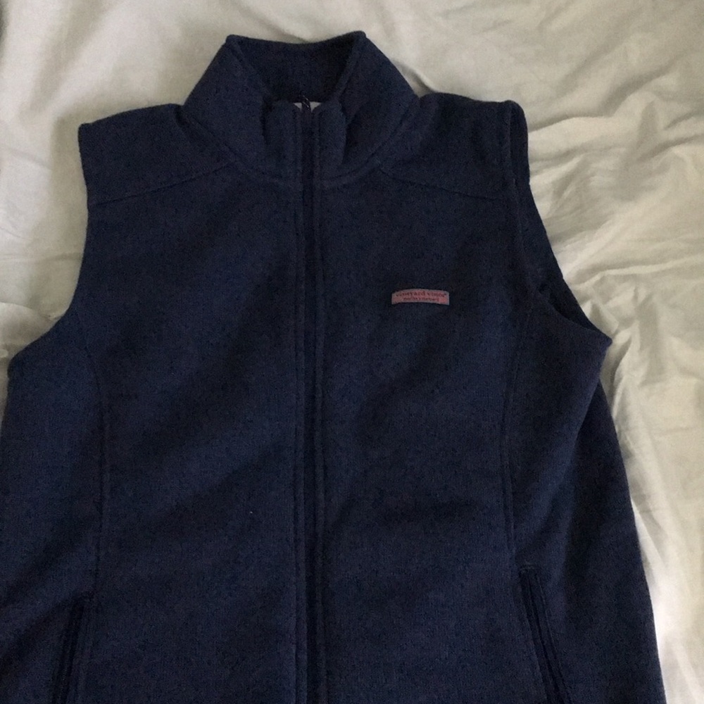 NWOT vineyard vines vest!